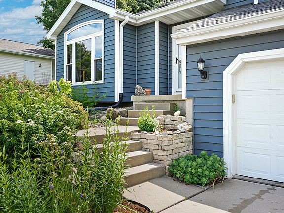 2nd image of 5637 Montadale St