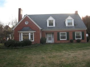 723 Geneva Cir, Roanoke, VA