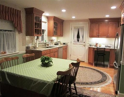 3rd image of 57 King Philip St