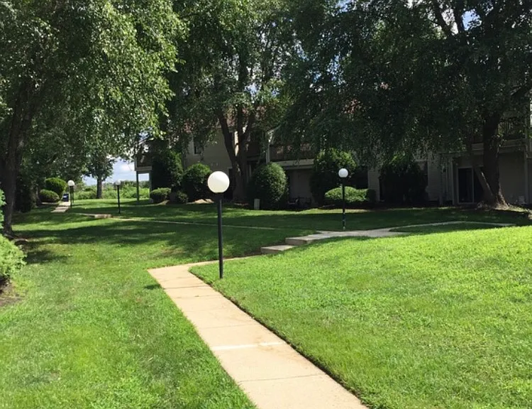 964 Park Blvd #10 — Photo 11