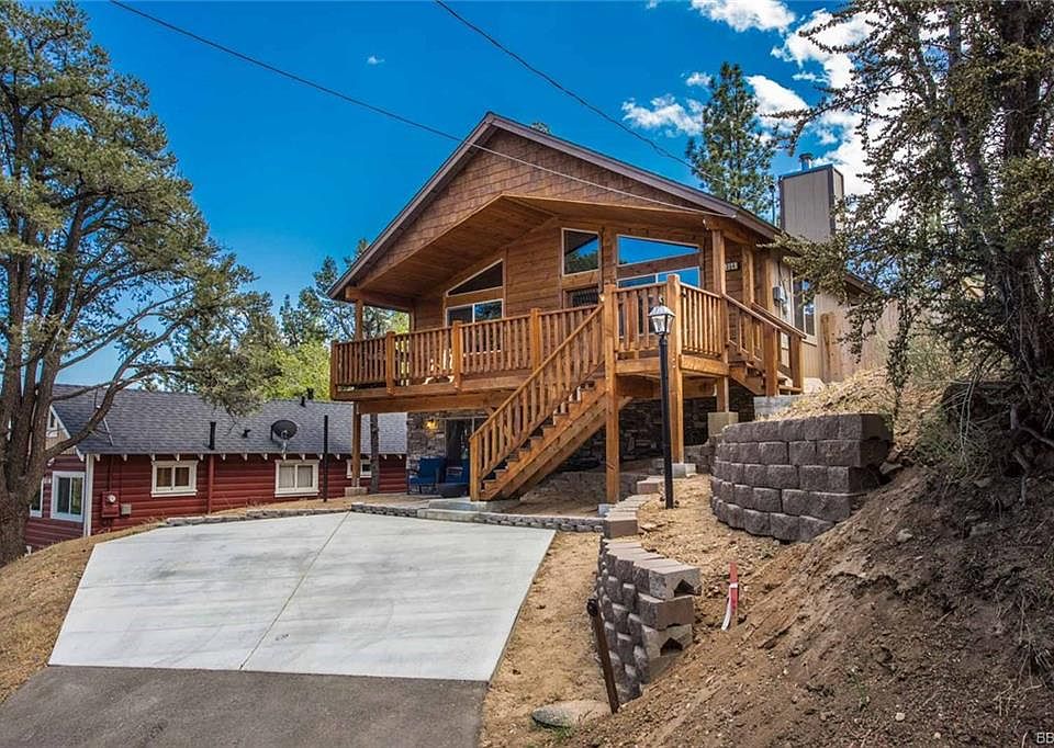 1st image of 354 Pioneer Ln