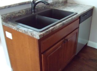 125 Main St APT 1, Cedar Falls, IA 50613
