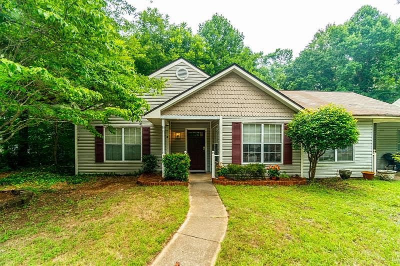 1st image of 5136 Farm Place Dr NE