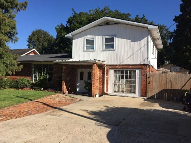 1st image of 822 Avenue G