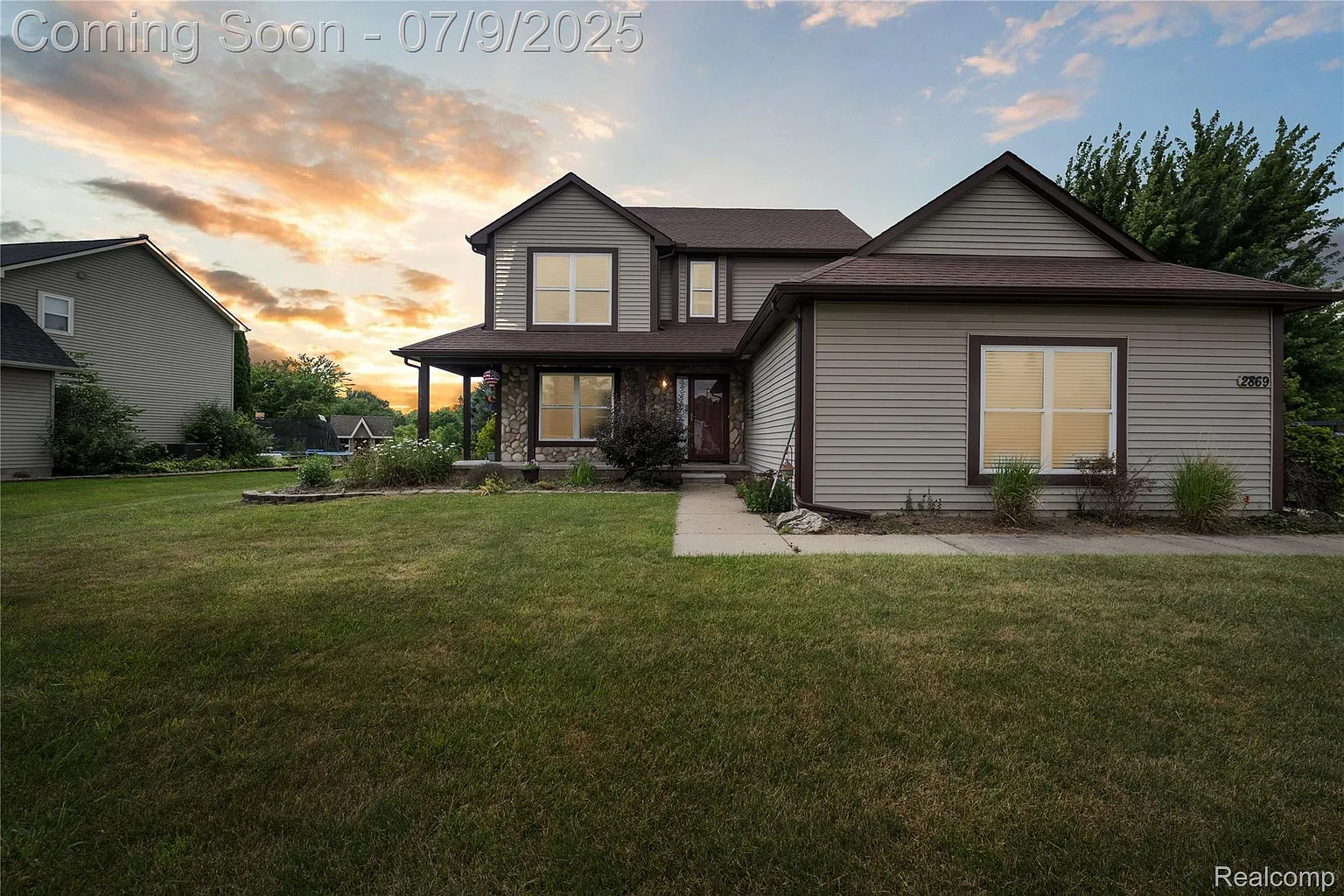 2869 Laurel Oak Dr photo 1