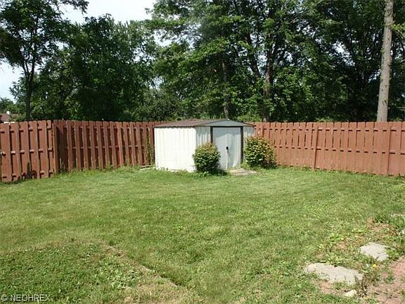 3rd image of 644 Lucille Dr