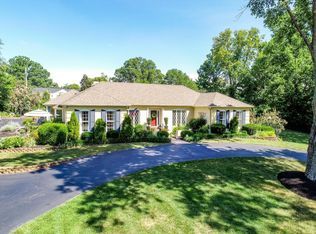4105 Brownsboro Rd, Indian Hills, KY 40207