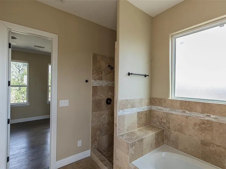 1424 Eddington St — Photo 14