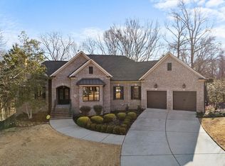 204 Ashlawn Ct, Florence, AL 35634