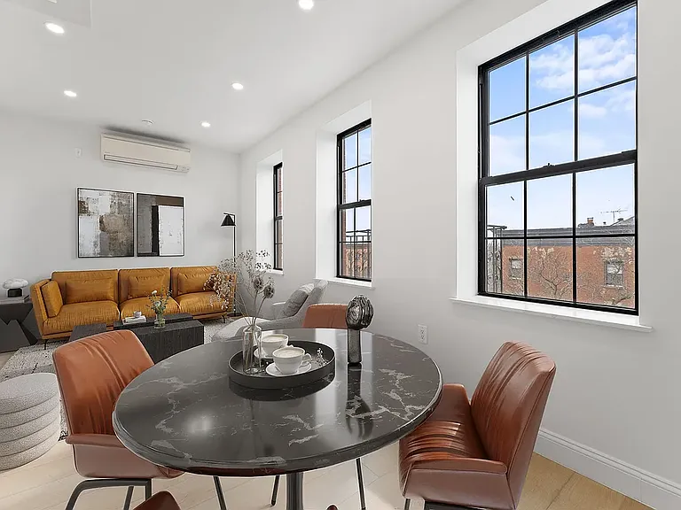 423 Court St #3 — Photo 3