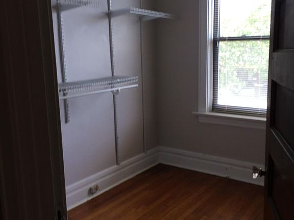 2nd image of 5947 Kingsbury Ave #2