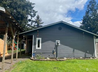 204 Van Trump Ave NW, Yelm, WA 98597