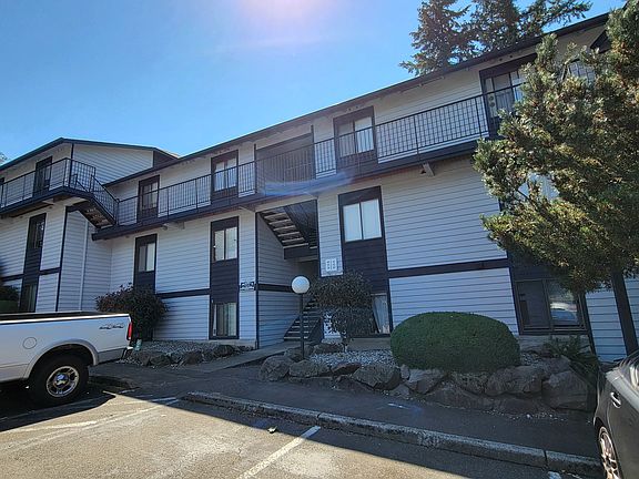3rd image of 15416 40th Ave W APT 42