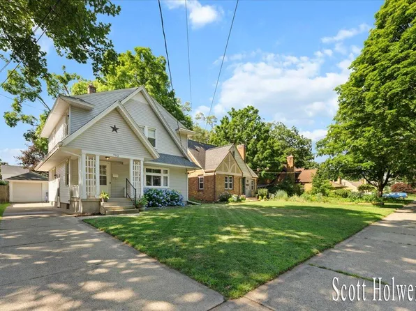 702 Griswold St SE, Grand Rapids, MI 49507