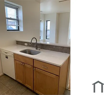 1925 4th St NW #2 — Photo 8