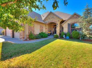 12616 NW 7th St, Yukon, OK 73099