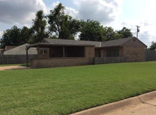 2018 N Meadowbrook Dr, Enid, OK 73701