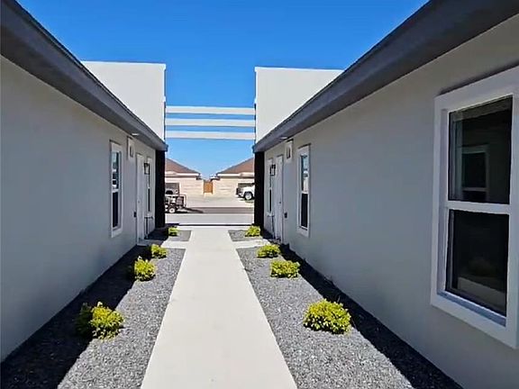 3rd image of 909 Mahala Ave
