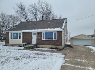 30849 E Thome Rd, Rock Falls, IL 61071