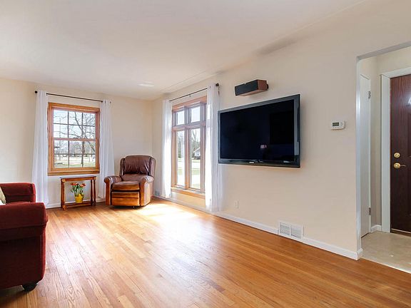 5th image of 2311 Baldwin St