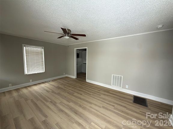 2nd image of 2431 Carmine St