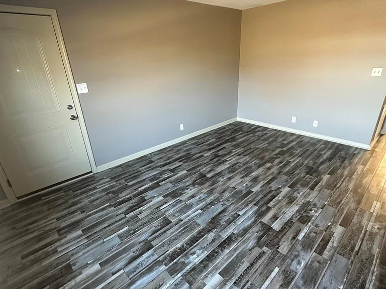 801 Golfview Pl #A — Photo 9