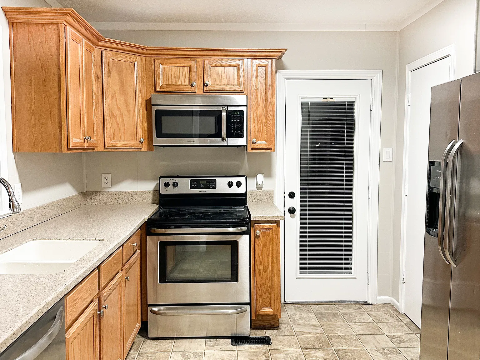 2 bed, 912 sqft, $1,250 — Photo 3