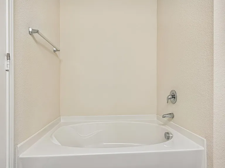 9121 Lookout Point — Photo 21