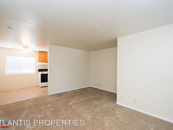 3rd image of 895 Burbank Dr APT 7