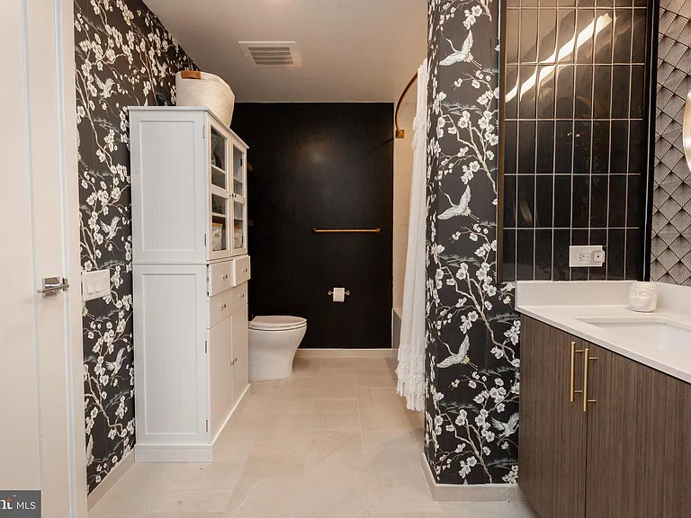 1211 Van St SE #1211 — Photo 12