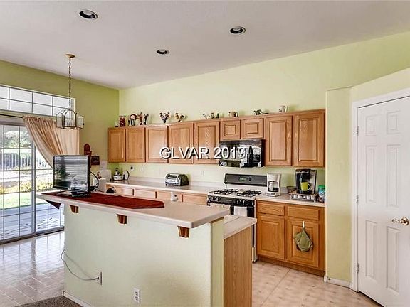 2nd image of 5001 Elm Grove Dr