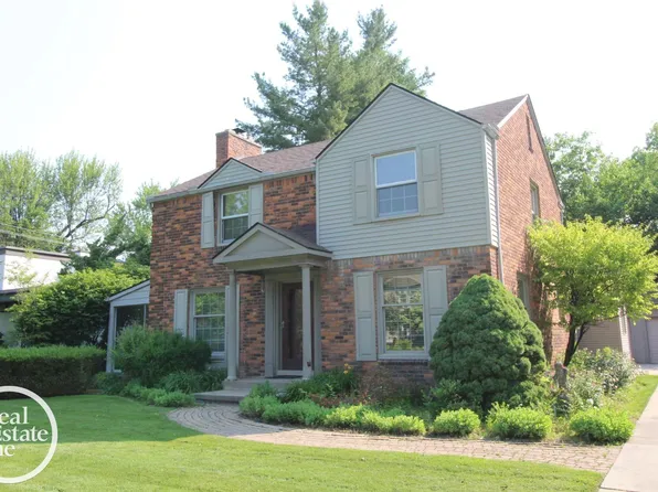 880 Pemberton Rd, Grosse Pointe Park, MI 48230