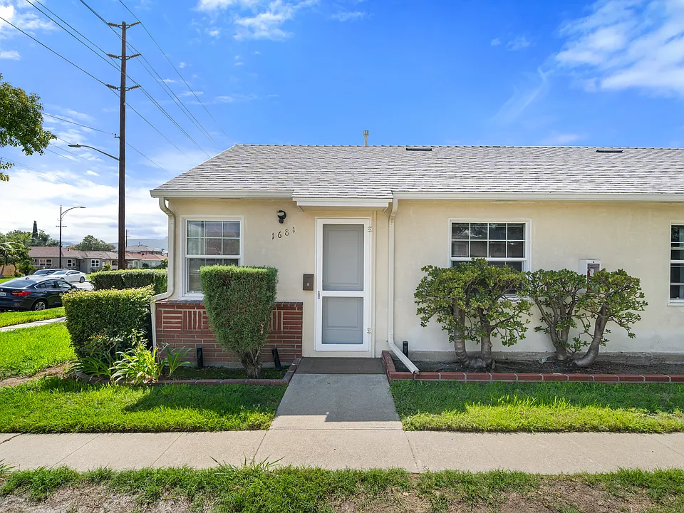 1681 N Hollywood Way #1681