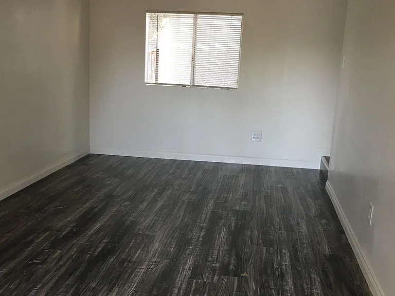 5156 Range View Ave — Photo 3
