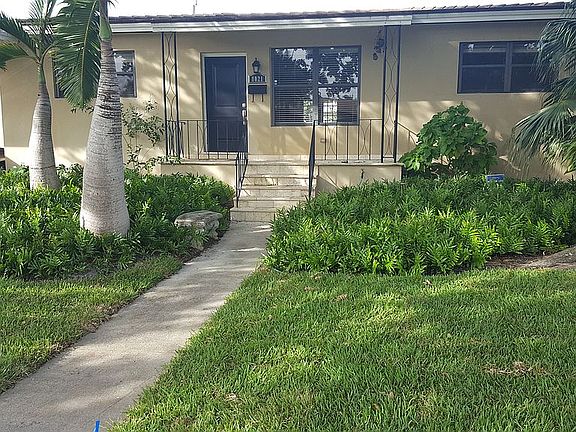 Exterior Front Close-up