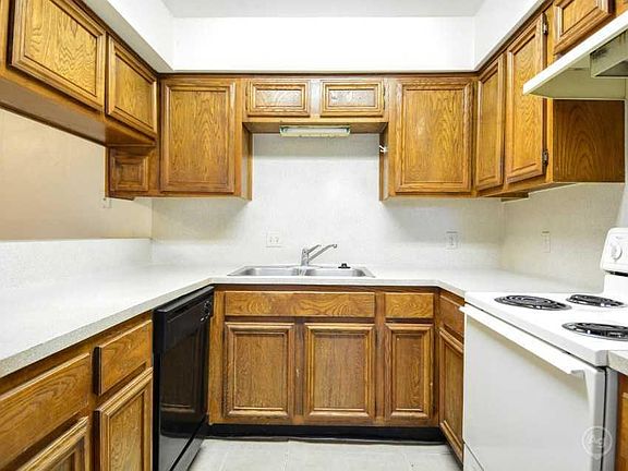 3rd image of 1001 E Adoue St #4c02b1aad