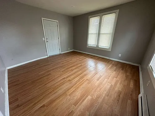 27 Hickory St Photo 1