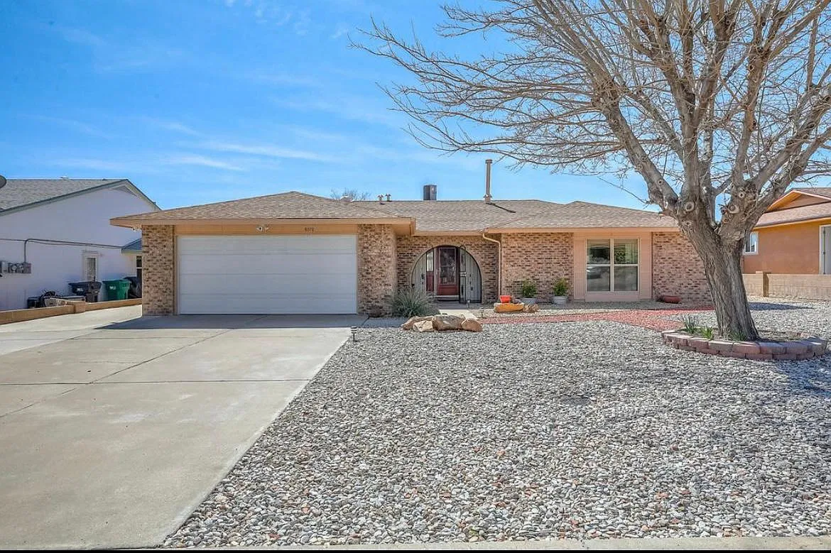 3 bed, 1572 sqft, $2,700 — Photo 1