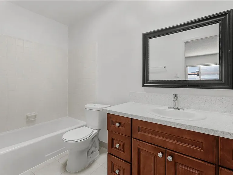 309 S Doheny Dr — Photo 9