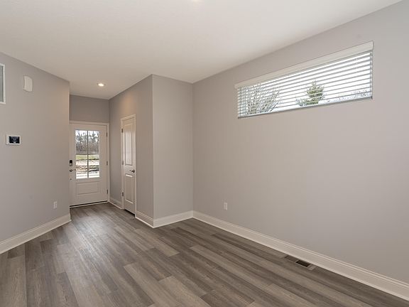 3rd image of 2598 Timberside Dr