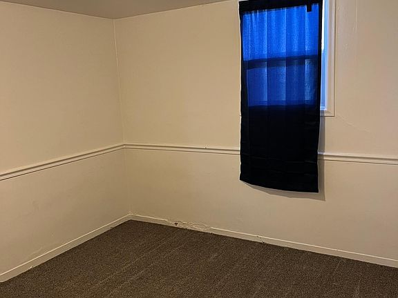 5th image of 110 S 400 E