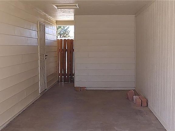 3rd image of 3015 N Mark Dr