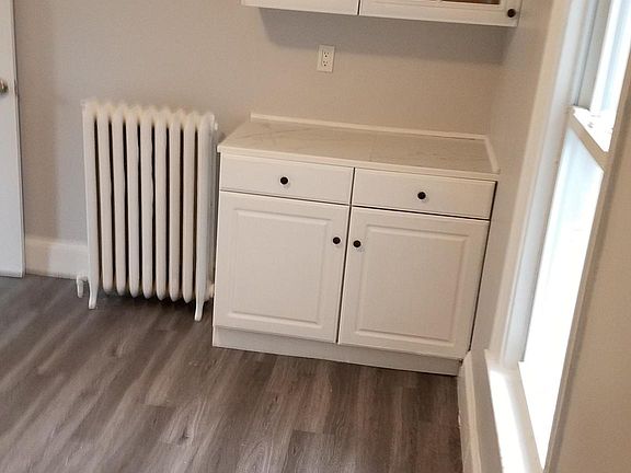 2nd image of 424 Commerce St Floor 2