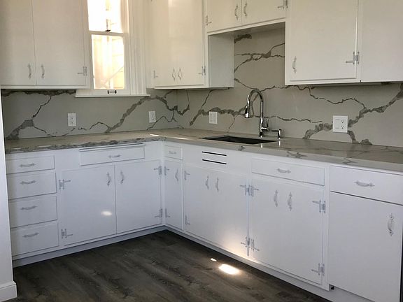 3rd image of 211 Precita Ave #211
