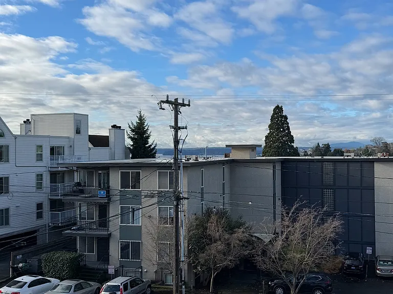 44th Ave SW — Photo 5