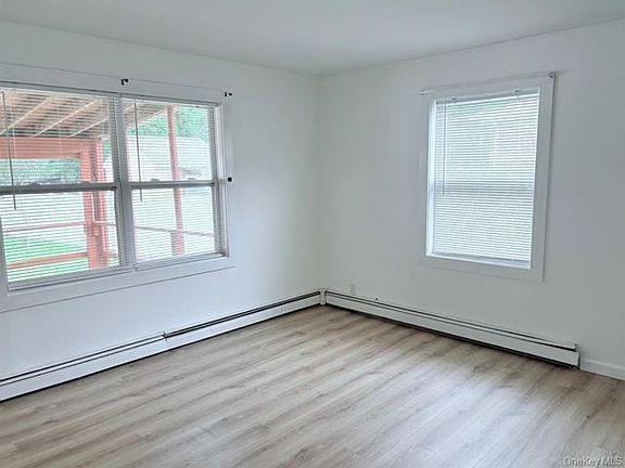 5th image of 48 Eleanor Ave