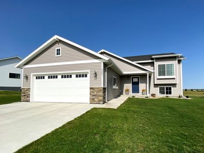 2401 Larkspur Ridge Dr, Brookings, SD, 57006