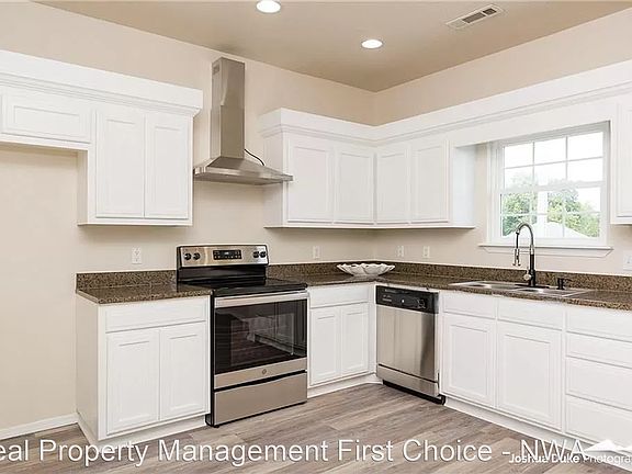 4th image of 3402 Windrift Ave Unit B