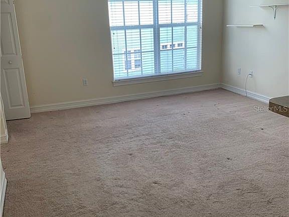 4th image of 915 Greenlawn St #B