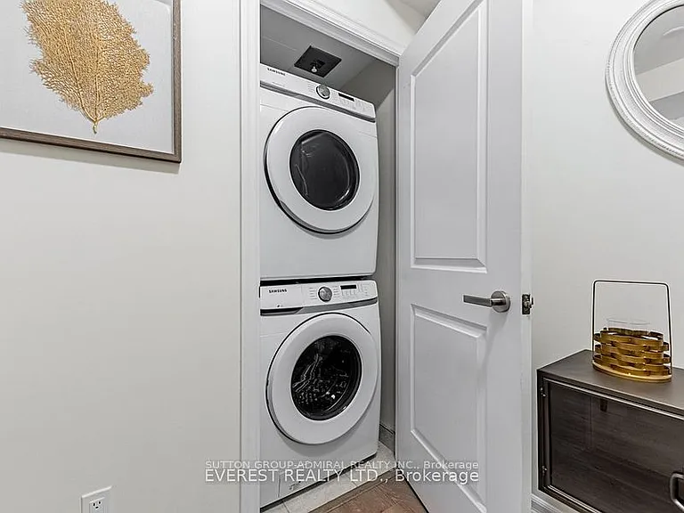 9075 Jane St #1903 — Photo 16